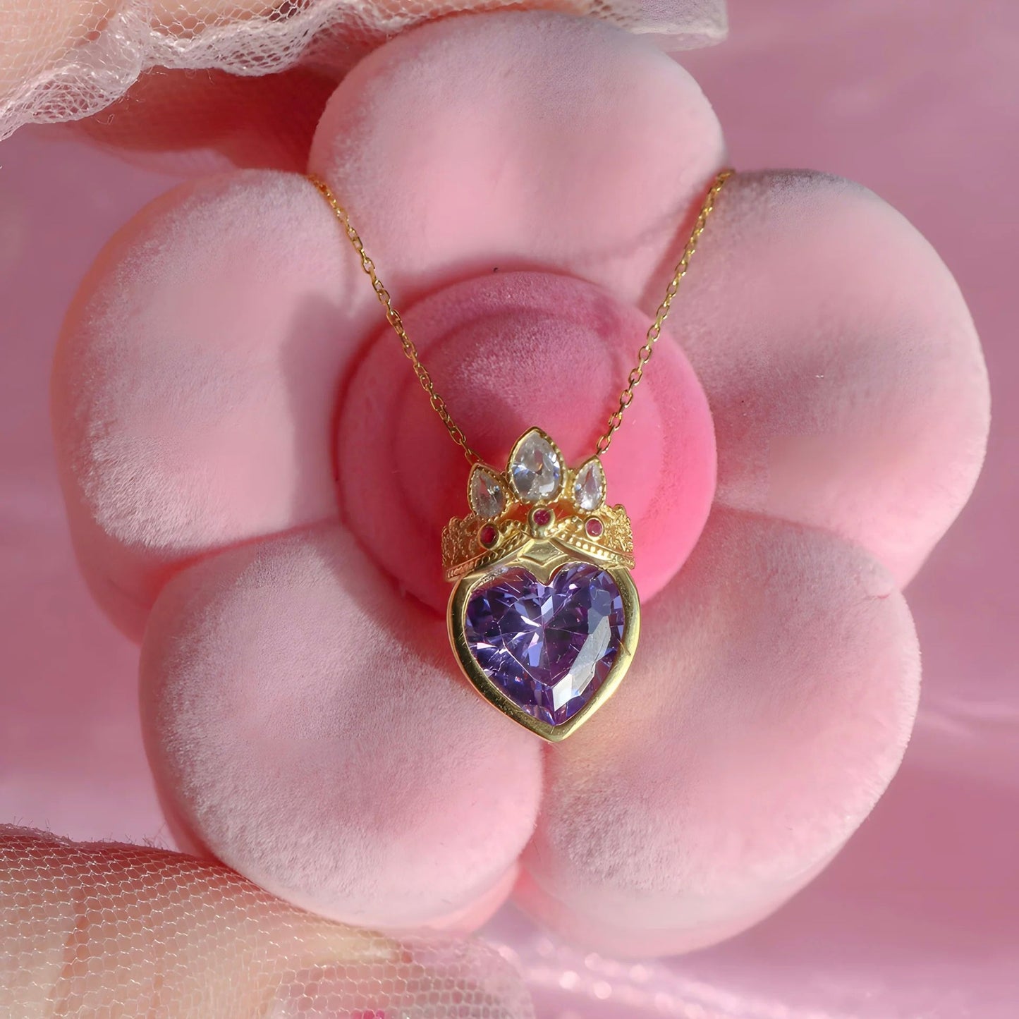 Rapunzel Crown Necklace - Kronen kjede med det fiolette hjerte